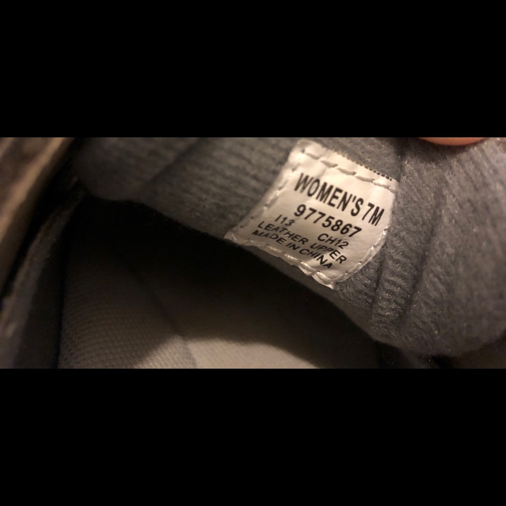 Sperry’s - Picture 4 of 4